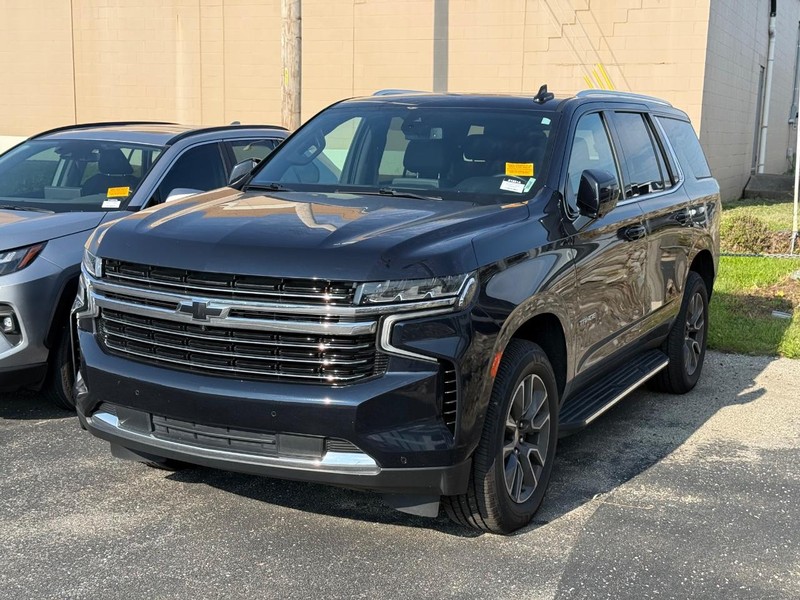 Chevrolet Tahoe Vehicle Image 02