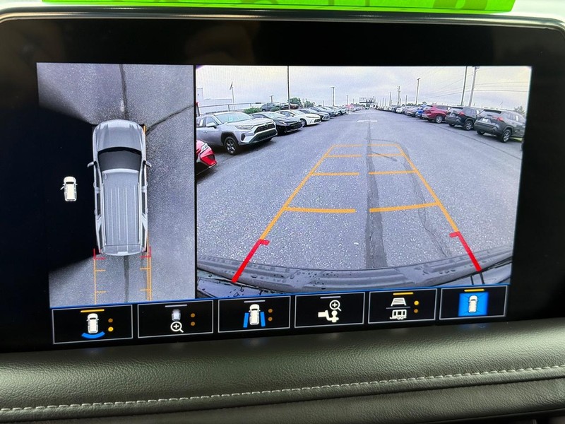 Chevrolet Tahoe Vehicle Image 21