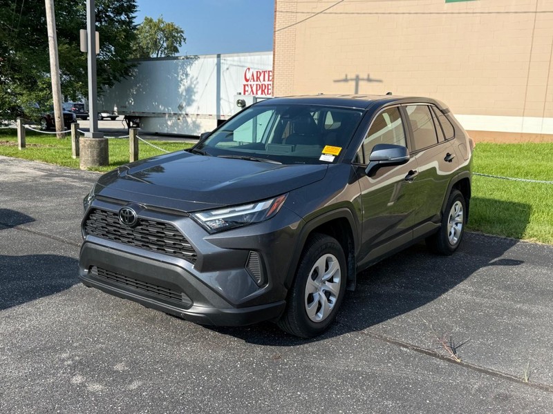 Toyota RAV4 Vehicle Image 02