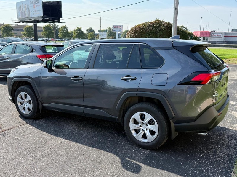 Toyota RAV4 Vehicle Image 03