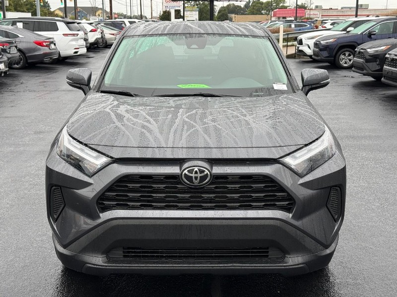 Toyota RAV4 Vehicle Image 09