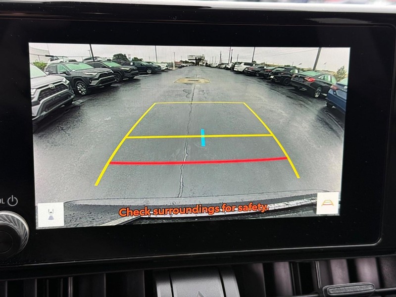Toyota RAV4 Vehicle Image 16
