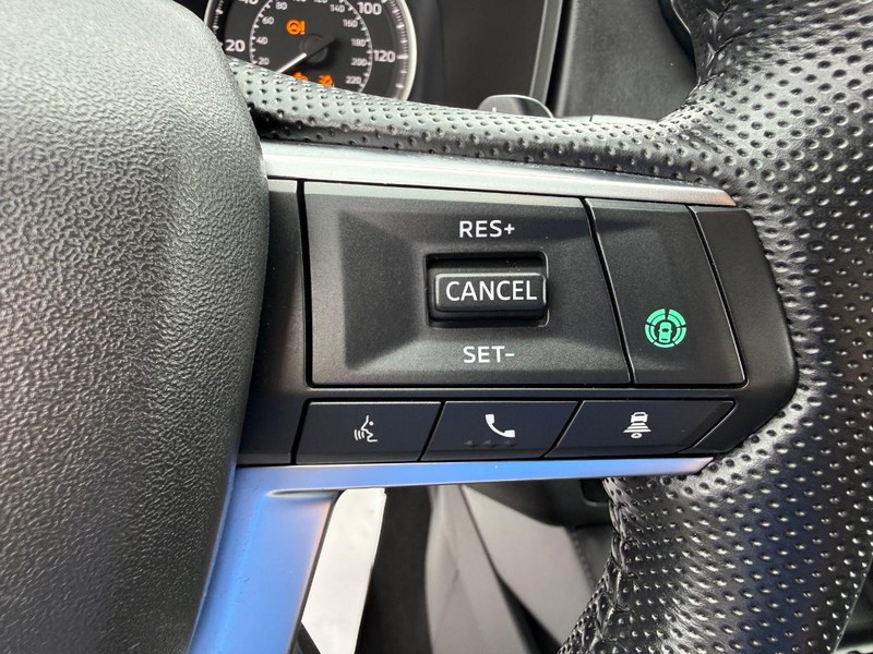 Mitsubishi Outlander Vehicle Image 15