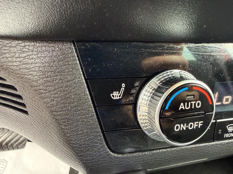 Mitsubishi Outlander Vehicle Image 17