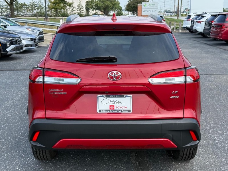 Toyota Corolla Cross Vehicle Image 04