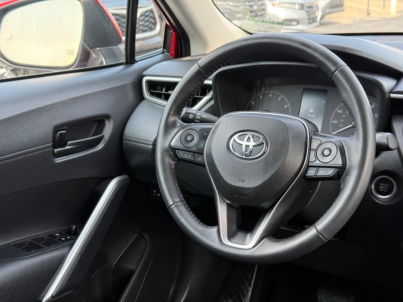 Toyota Corolla Cross Vehicle Image 12