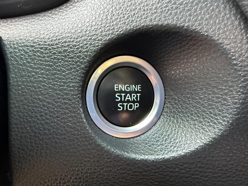 Toyota Corolla Cross Vehicle Image 15