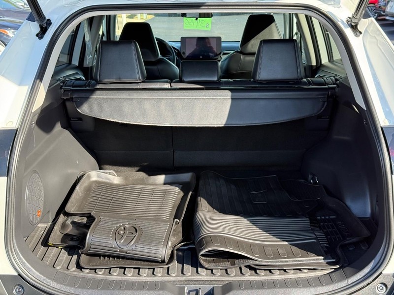 Toyota RAV4 Vehicle Image 07