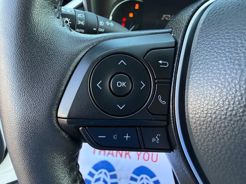 Toyota RAV4 Vehicle Image 15