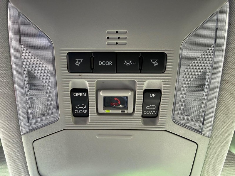 Toyota RAV4 Vehicle Image 24