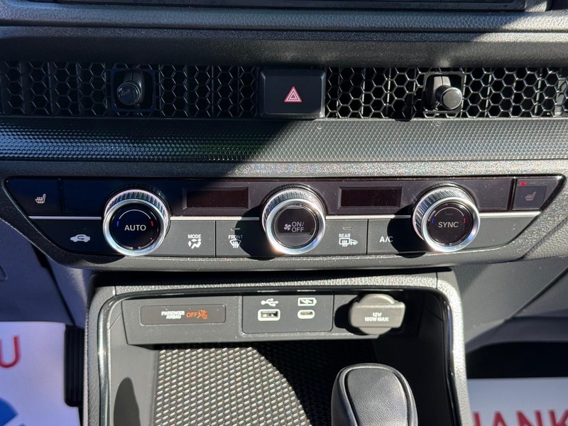 Honda CR-V Hybrid Vehicle Image 20