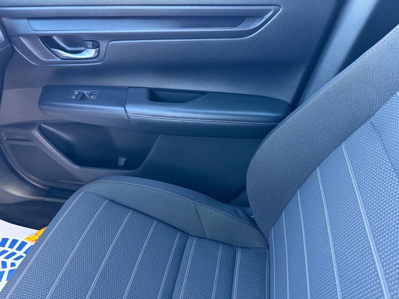 Honda CR-V Hybrid Vehicle Image 22