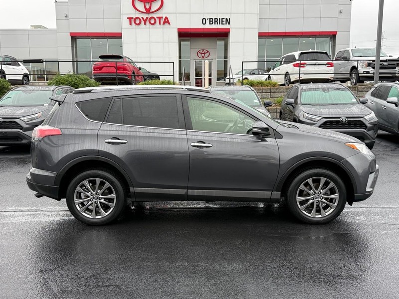 Toyota RAV4 Vehicle Image 02