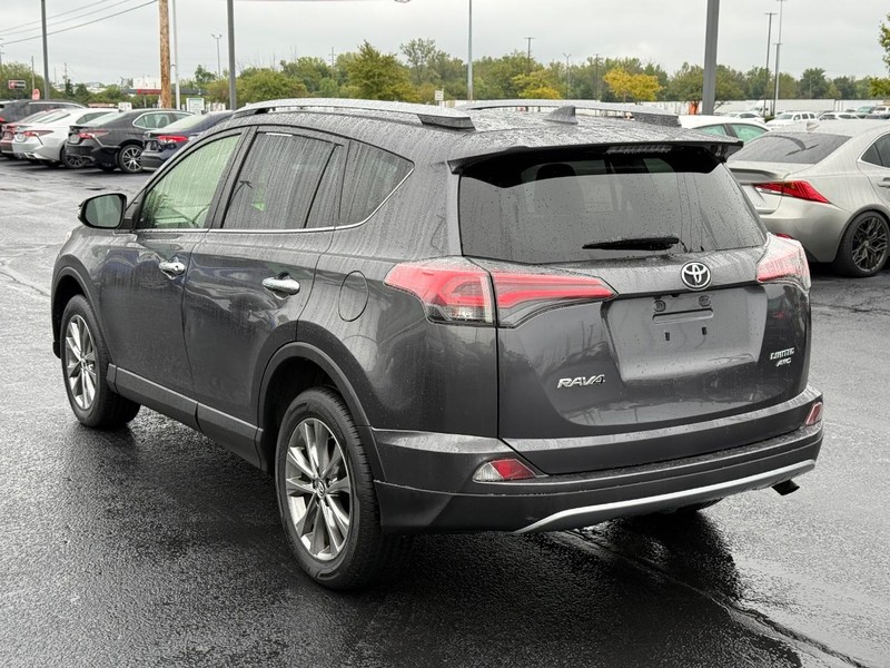 Toyota RAV4 Vehicle Image 05