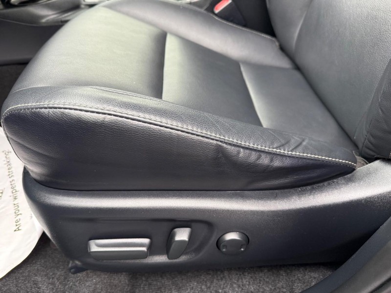 Toyota RAV4 Vehicle Image 27