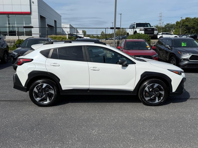 Subaru Crosstrek Vehicle Image 02