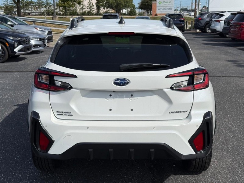 Subaru Crosstrek Vehicle Image 04