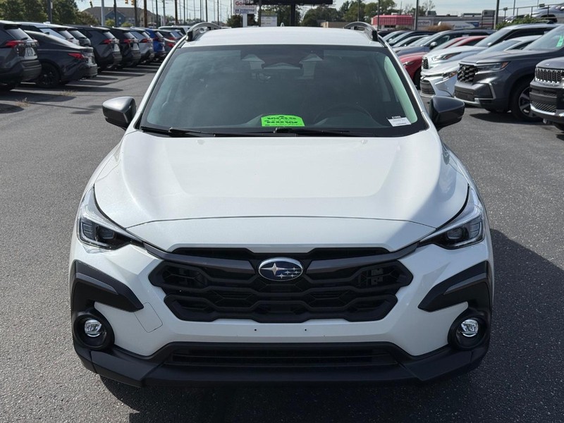 Subaru Crosstrek Vehicle Image 09