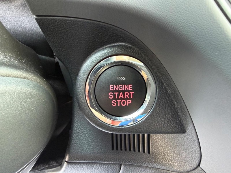 Subaru Crosstrek Vehicle Image 15