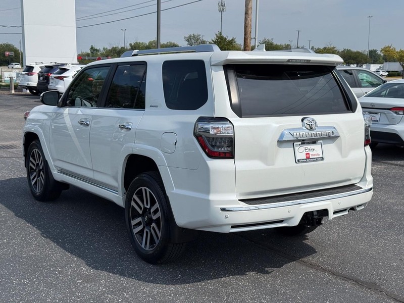 Toyota 4Runner Vehicle Image 05
