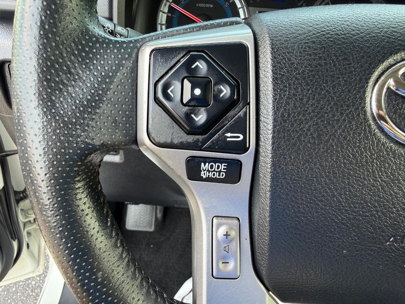 Toyota 4Runner Vehicle Image 14