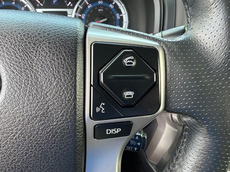 Toyota 4Runner Vehicle Image 15