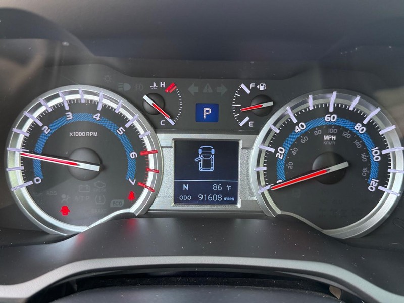 Toyota 4Runner Vehicle Image 23