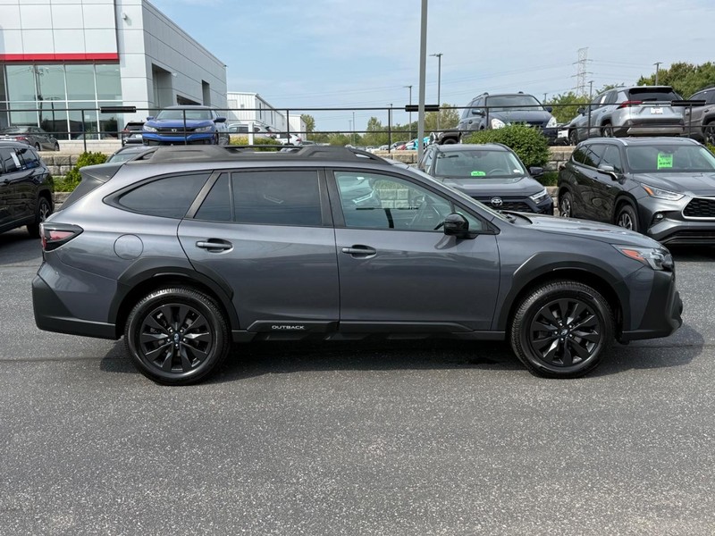 Subaru Outback Vehicle Image 02