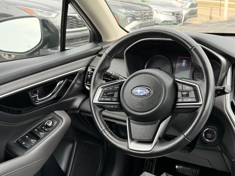 Subaru Outback Vehicle Image 13