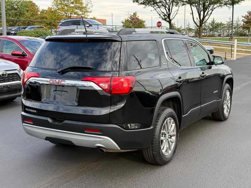 GMC Acadia Vehicle Image 03