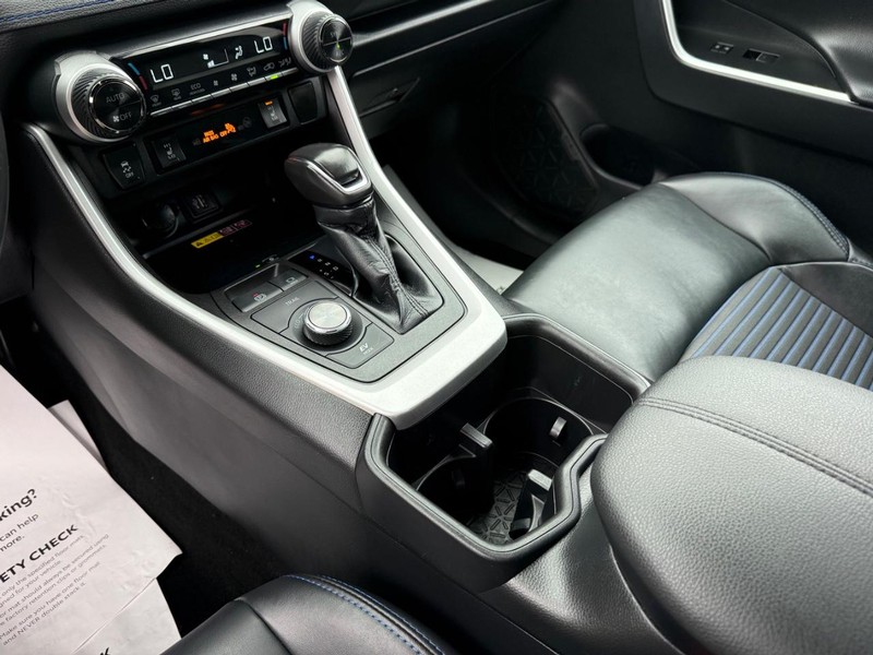 Toyota RAV4 Vehicle Image 22