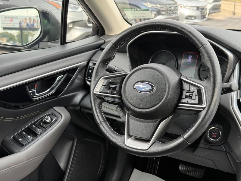 Subaru Outback Vehicle Image 14