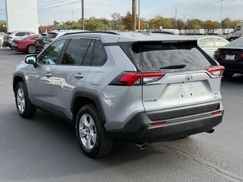 Toyota RAV4 Vehicle Image 05