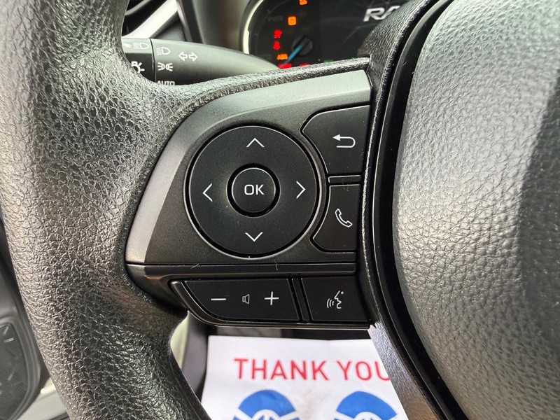 Toyota RAV4 Vehicle Image 13