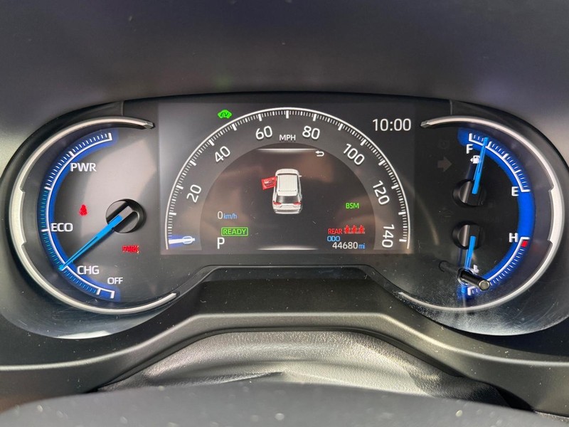 Toyota RAV4 Vehicle Image 21