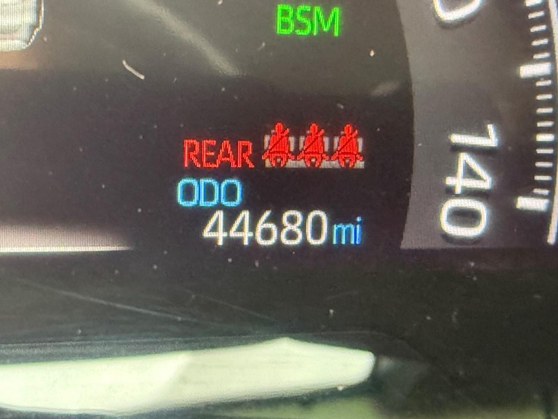 Toyota RAV4 Vehicle Image 22