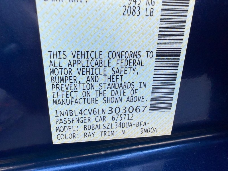 Nissan Altima Vehicle Image 25