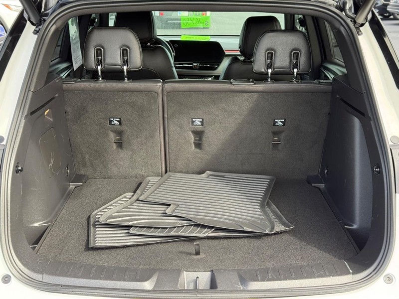 Chevrolet TrailBlazer Vehicle Full-screen Gallery Image 07