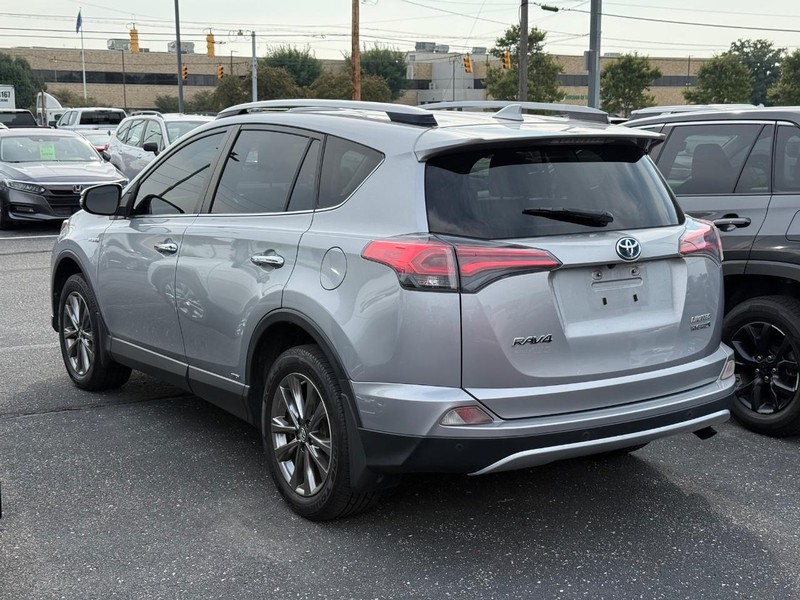 Toyota RAV4 Vehicle Image 03