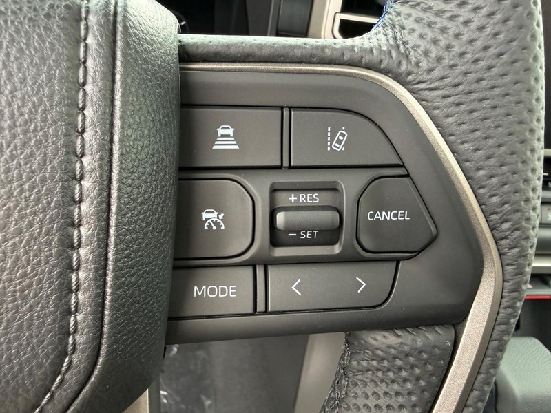 Toyota Tundra 4WD Vehicle Image 09