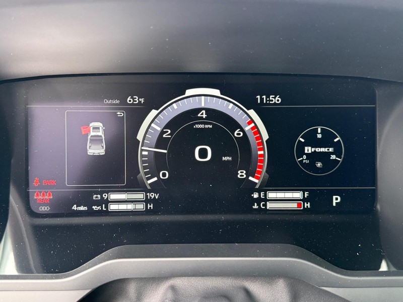 Toyota Tundra 4WD Vehicle Image 17