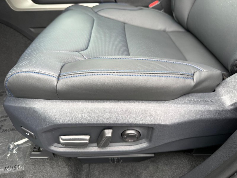 Toyota Tundra 4WD Vehicle Image 20