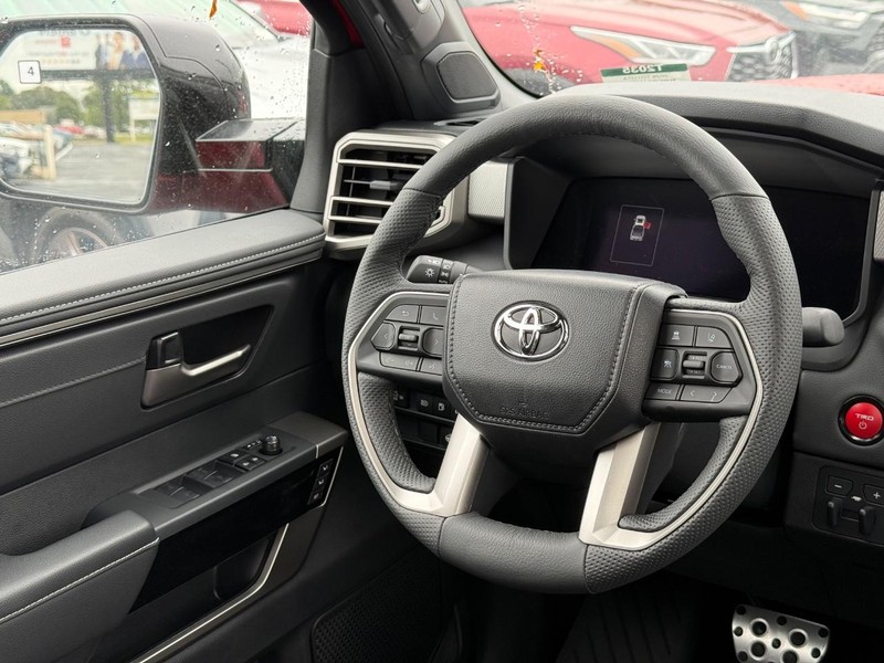 Toyota Tundra 4WD Vehicle Image 07