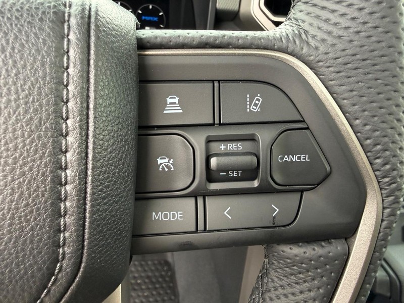 Toyota Tundra 4WD Vehicle Image 09