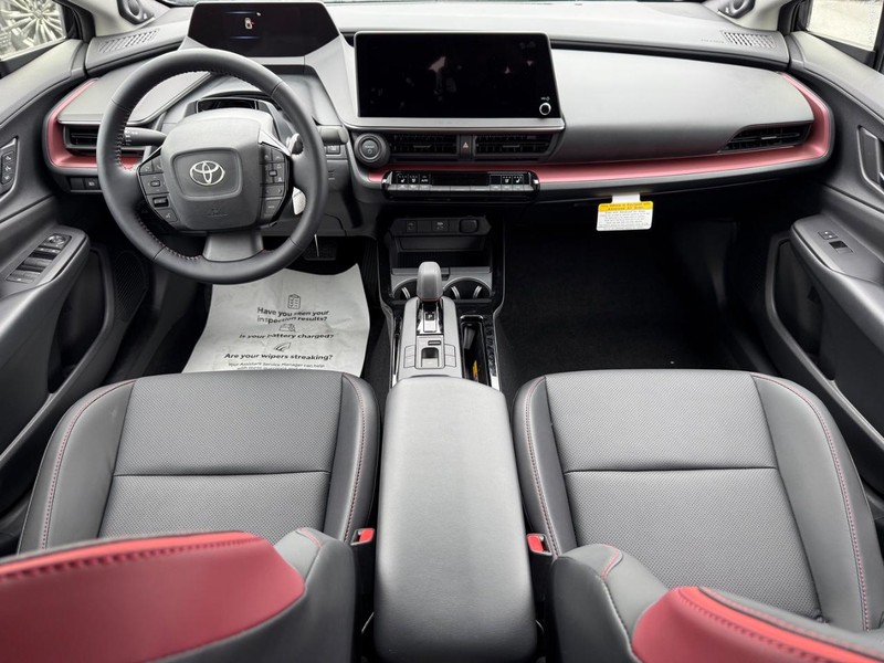 Toyota Prius Plug-In Hybrid Vehicle Image 05