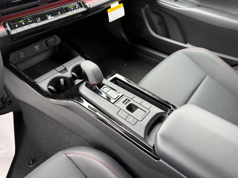 Toyota Prius Plug-In Hybrid Vehicle Image 13