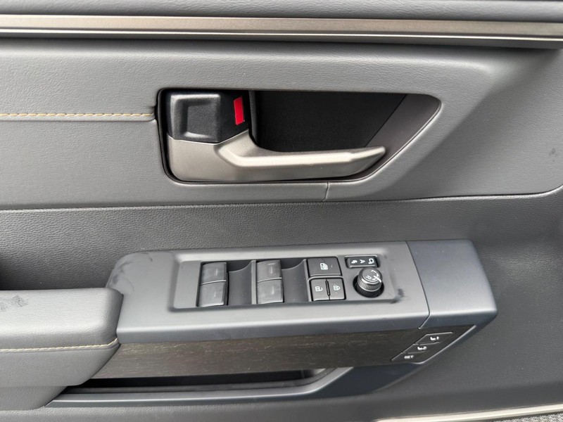 Toyota Tundra 4WD Vehicle Image 19