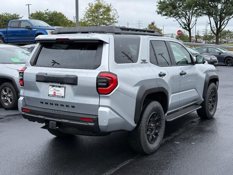 Toyota 4Runner Vehicle Image 03