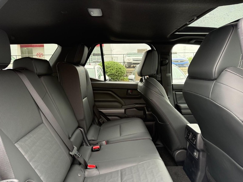 Toyota 4Runner Vehicle Image 04