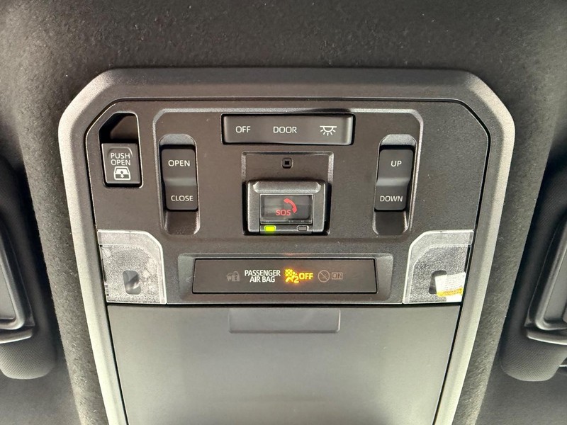 Toyota 4Runner Vehicle Image 17